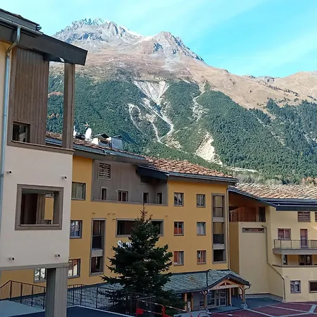 For 6 People With 2 * Val Cenis